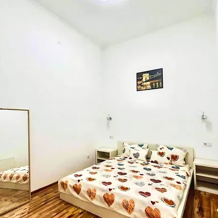 Stylish Haven In The Center Daire