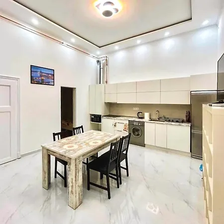 Stylish Haven In The Center Daire Budapeşte